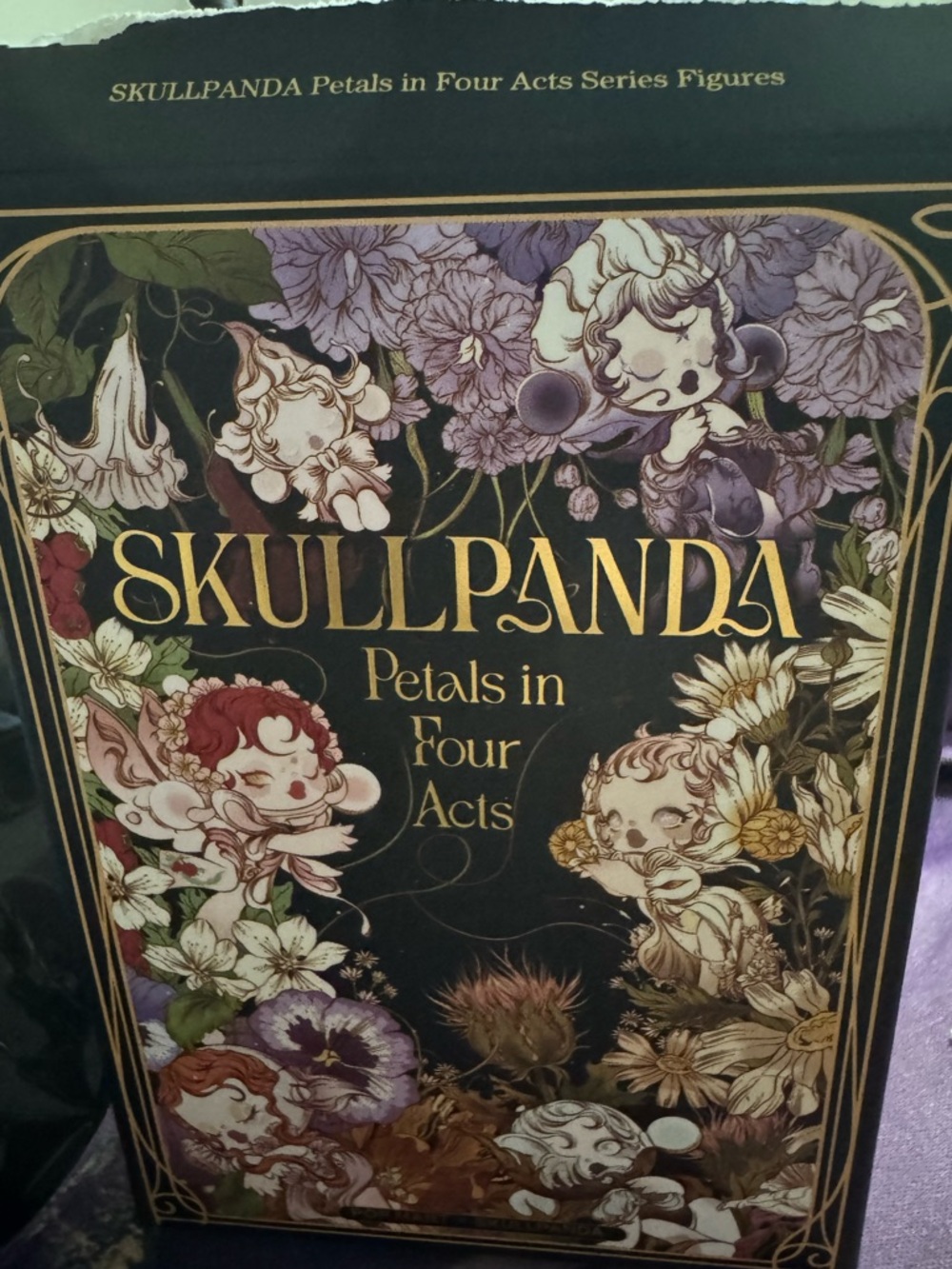 Popmart Skullpanda Petals in Four Acts figure